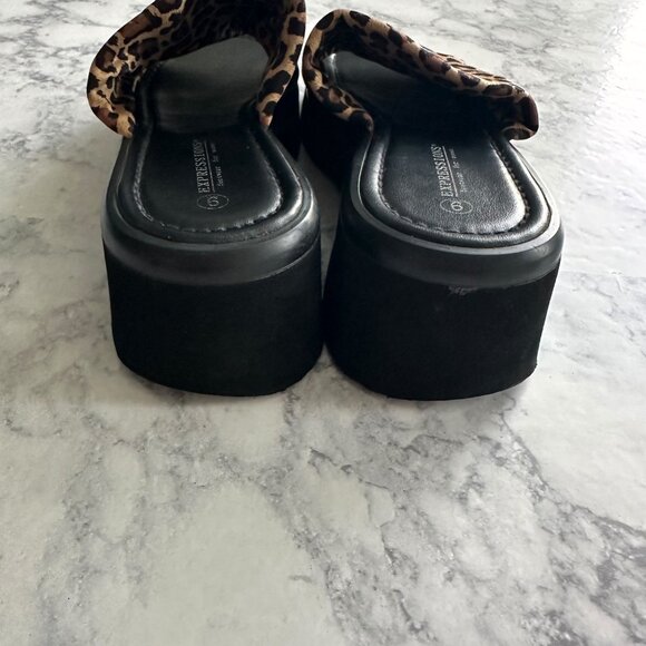 Expressions 90's Y2K Leopard Slide Sandals - Picture 8 of 10